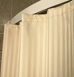 Douchegordijn Satijn Streep Ecru - Anti Schimmel – Waterdicht - Polyester - - Verzwaarde Zoom - Roestvrije Ogen - Douchegordijnen 180x200 Cm