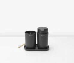 Brabantia ReNew Badkameraccessoires Set - 3-delig - Dark Grey 27 Brabantia ReNew Badkameraccessoires Set - 3-delig - Dark Grey -Badkamer Accessoires Winkel 1200x1032 6