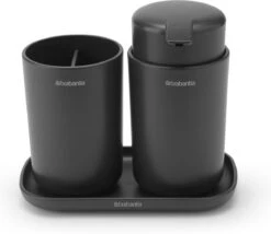 Brabantia ReNew Badkameraccessoires Set - 3-delig - Dark Grey 25 Brabantia ReNew Badkameraccessoires Set - 3-delig - Dark Grey -Badkamer Accessoires Winkel 1200x1042 1