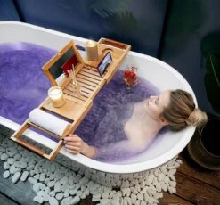 RelaxTub® Badplank - Badplank Voor In Bad - Badrek - Verstelbaar - Anti Slip - Badplank Bamboe - Badplank Hout - Badrekje Inclusief Boekenhouder, Tablethouder & Spiegel -Badkamer Accessoires Winkel 1200x1117 3
