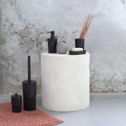 Sealskin Brave Tandenborstelbeker Vrijstaand - Zwart -Badkamer Accessoires Winkel 1200x1200 1244