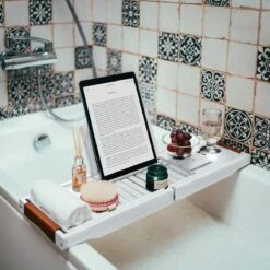 RelaxTub® Badplank - Badplank Voor In Bad - Badrek - Verstelbaar - Anti Slip - Badplank Wit - Badplank Hout - Badrekje Inclusief Boekenhouder, Tablethouder & Spiegel -Badkamer Accessoires Winkel 1200x1200 1346