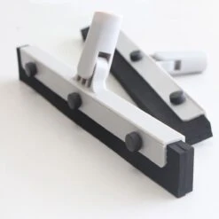 Chaton® Vloertrekker Lang Met Ophangsysteem - Afdraaibare Wisser - Douchewisser - Trekker Douche - Vloerwisser - Uitschuifbaar 70cm Tot 125cm -Badkamer Accessoires Winkel 1200x1200 160