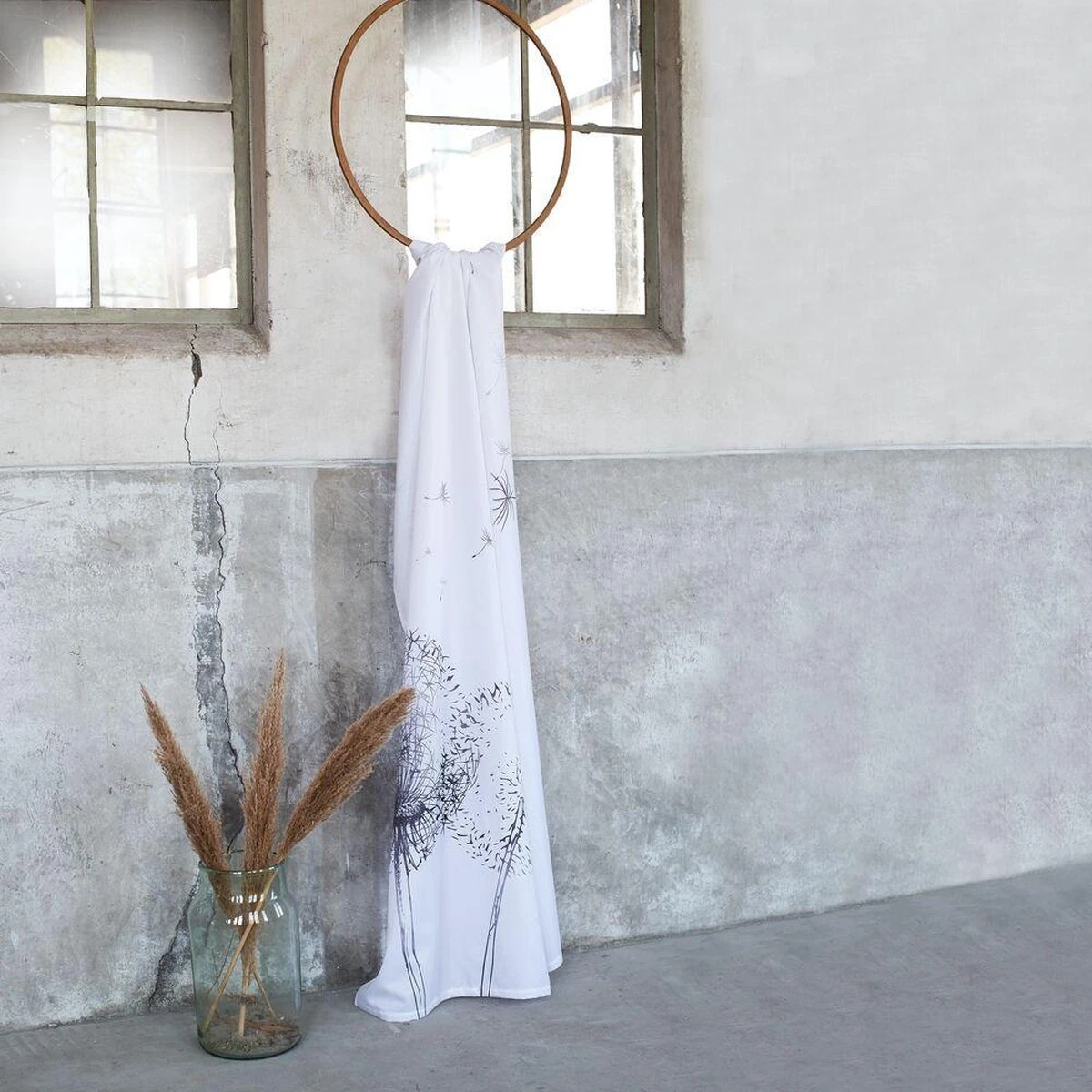 Sealskin Flow Douchegordijn 180x200 Cm - Polyester - Zwart / Wit 4 Sealskin Flow Douchegordijn 180x200 Cm - Polyester - Zwart / Wit - Afbeelding 2