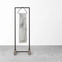 Sealskin Flow Douchegordijn 180x200 Cm - Polyester - Zwart / Wit 21 Sealskin Flow Douchegordijn 180x200 Cm - Polyester - Zwart / Wit -Badkamer Accessoires Winkel 1200x1200 1967