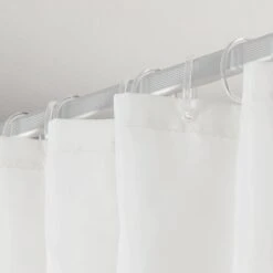 Sealskin Flow Douchegordijn 180x200 Cm - Polyester - Zwart / Wit 23 Sealskin Flow Douchegordijn 180x200 Cm - Polyester - Zwart / Wit -Badkamer Accessoires Winkel 1200x1200 1969