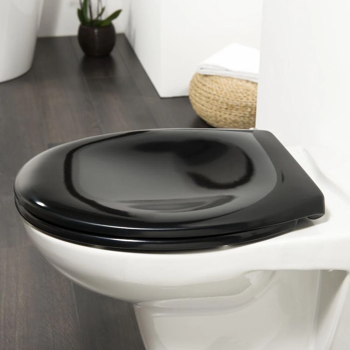 Tiger Ventura - Toiletbril - WC Bril - Duroplast - Zwart 9 Tiger Ventura - Toiletbril - WC Bril - Duroplast - Zwart - Afbeelding 7