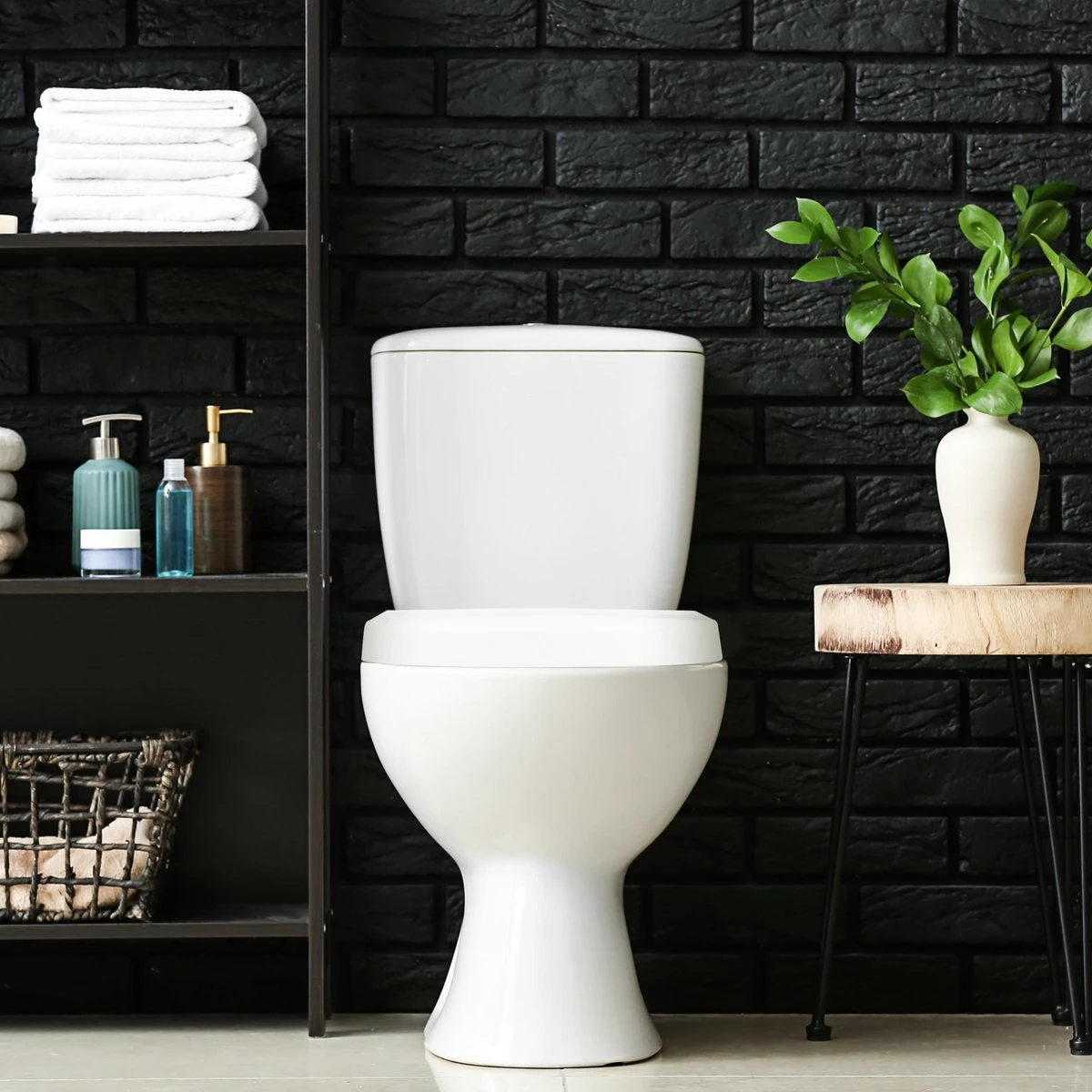 Relaxdays Wc Bril Softclose - D-vorm - Toiletbril Universeel - Toiletdeksel Plastic - Wit 4 Relaxdays Wc Bril Softclose - D-vorm - Toiletbril Universeel - Toiletdeksel Plastic - Wit - Afbeelding 2