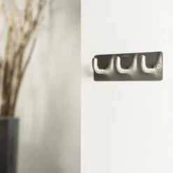 Tiger - Handdoekhaak Rack Pinky - RVS Geborsteld -Badkamer Accessoires Winkel 1200x1200 535