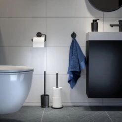 Tiger Tune - Toiletborstel Met Houder Vrijstaand - Zwart Metaal Geborsteld / Zwart -Badkamer Accessoires Winkel 1200x1200 900