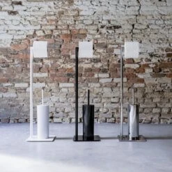 Sealskin Tube - Toiletbutler - Toiletrolhouder - Toiletborstel Met Houder - Vrijstaand - Zwart 12 Sealskin Tube - Toiletbutler - Toiletrolhouder - Toiletborstel Met Houder - Vrijstaand - Zwart -Badkamer Accessoires Winkel 1200x1200 937