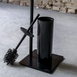Sealskin Tube - Toiletbutler - Toiletrolhouder - Toiletborstel Met Houder - Vrijstaand - Zwart 17 Sealskin Tube - Toiletbutler - Toiletrolhouder - Toiletborstel Met Houder - Vrijstaand - Zwart -Badkamer Accessoires Winkel 1200x1200 940