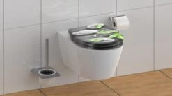 SCHÜTTE WC-Bril 82374 STONE - Duroplast - Soft Close - Afklikbaar - RVS-Scharnieren - Decor - 3-zijdige Print 17 SCHÜTTE WC-Bril 82374 STONE - Duroplast - Soft Close - Afklikbaar - RVS-Scharnieren - Decor - 3-zijdige Print -Badkamer Accessoires Winkel 1200x675 26