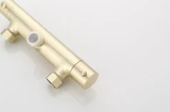 Wesseling & Bos Doucheset - Regendouche Mat Goud Geborsteld - Doucheset Met Thermostaatkraan - Atlanta 23 Wesseling & Bos Doucheset - Regendouche Mat Goud Geborsteld - Doucheset Met Thermostaatkraan - Atlanta -Badkamer Accessoires Winkel 1200x794 1