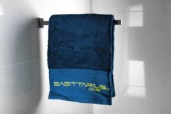 Sagittarius One 400S1-B Handdoekrek Zwart | Handdoekrek Badkamer | Handdoekenrek Zwart | Handdoekenrek Badkamer | Handdoekstang Zwart 40 Cm | Handdoekhouder Zwart -Badkamer Accessoires Winkel 1200x800 13