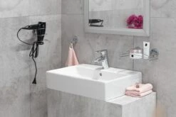 WENKO Vacuum-Loc Doucherek Chroom - Bevestigen Zonder Boren -Badkamer Accessoires Winkel 1200x800 24