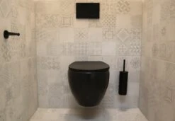 Viidako – Paskii Toiletpot – Mat Zwart – Design - Rimless – INCLUSIEF Softclose Zitting – Quick Release - Hangend/zwevend Toilet 17 Viidako – Paskii Toiletpot – Mat Zwart – Design - Rimless – INCLUSIEF Softclose Zitting – Quick Release - Hangend/zwevend Toilet -Badkamer Accessoires Winkel 1200x833 10