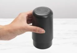 Brabantia ReNew Zeepdispenser - 250 Ml - Dark Grey 20 Brabantia ReNew Zeepdispenser - 250 Ml - Dark Grey -Badkamer Accessoires Winkel 1200x833