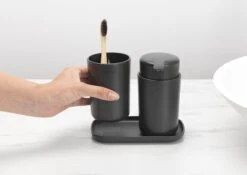 Brabantia ReNew Badkameraccessoires Set - 3-delig - Dark Grey 22 Brabantia ReNew Badkameraccessoires Set - 3-delig - Dark Grey -Badkamer Accessoires Winkel 1200x852 3