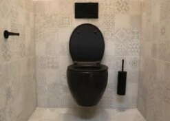 Viidako – Paskii Toiletpot – Mat Zwart – Design - Rimless – INCLUSIEF Softclose Zitting – Quick Release - Hangend/zwevend Toilet 16 Viidako – Paskii Toiletpot – Mat Zwart – Design - Rimless – INCLUSIEF Softclose Zitting – Quick Release - Hangend/zwevend Toilet -Badkamer Accessoires Winkel 1200x853 1