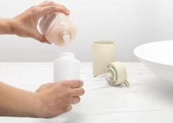 Brabantia ReNew Zeepdispenser - 250 Ml - Soft Beige -Badkamer Accessoires Winkel 1200x854 3