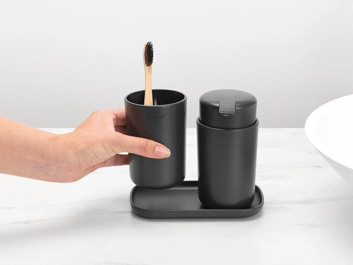 Brabantia ReNew Badkameraccessoires Set - 3-delig - Dark Grey 17 Brabantia ReNew Badkameraccessoires Set - 3-delig - Dark Grey - Afbeelding 15