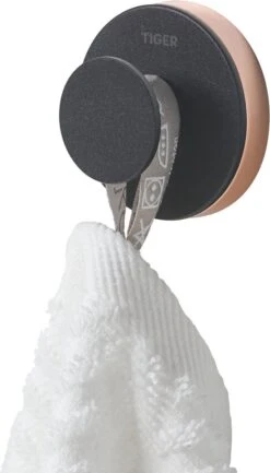 Tiger Urban - Handdoekhaak - 2 Stuks - Zwart - ø 5 Cm - Inclusief 4 Decorringen - Zelfklevend 13 Tiger Urban - Handdoekhaak - 2 Stuks - Zwart - ø 5 Cm - Inclusief 4 Decorringen - Zelfklevend -Badkamer Accessoires Winkel 685x1200