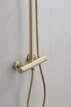 Wesseling & Bos Doucheset - Regendouche Mat Goud Geborsteld - Doucheset Met Thermostaatkraan - Atlanta 29 Wesseling & Bos Doucheset - Regendouche Mat Goud Geborsteld - Doucheset Met Thermostaatkraan - Atlanta -Badkamer Accessoires Winkel 798x1200 3