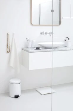 Brabantia ReNew Handdoekhaakjes - 2 Stuks - White -Badkamer Accessoires Winkel 799x1200 2