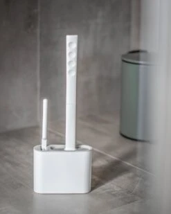 Lopoleis WC Borstel – Toiletborstel – Gesloten Bodem – WC Borstel Met Randreiniger – Siliconen – Grijs – WC Borstel Met Houder – Vrijstaand – Hangend – WC Borstel En Houder -Badkamer Accessoires Winkel 960x1200 7